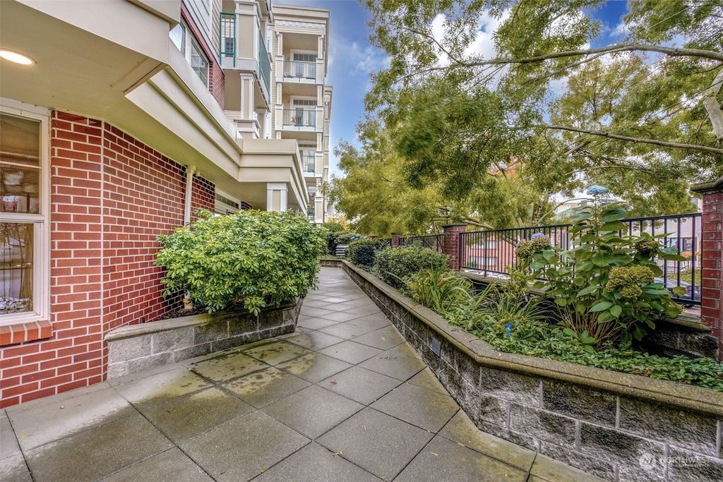 Photo of 530 4th Avenue W #205, Seattle, WA 98119 (MLS # 2027742)