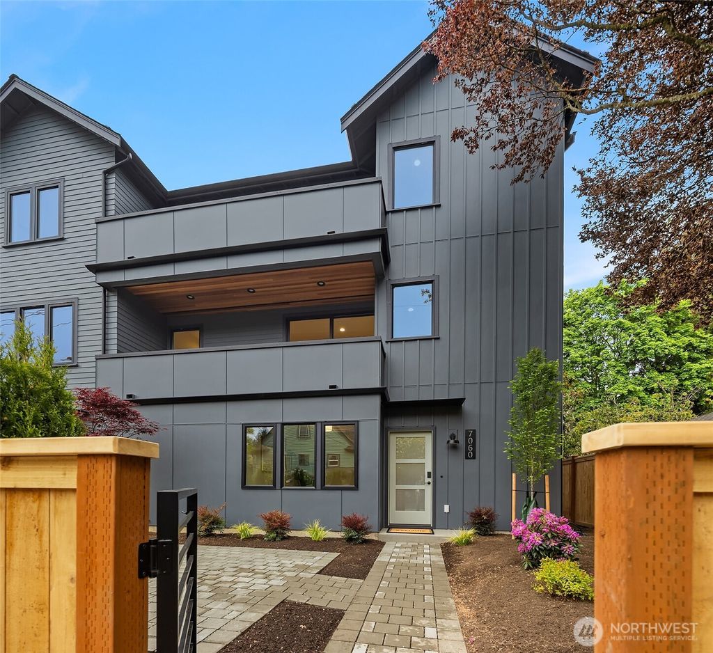 Photo of 7060 Cleopatra Place NW, Seattle, WA 98117 (MLS # 2519971)