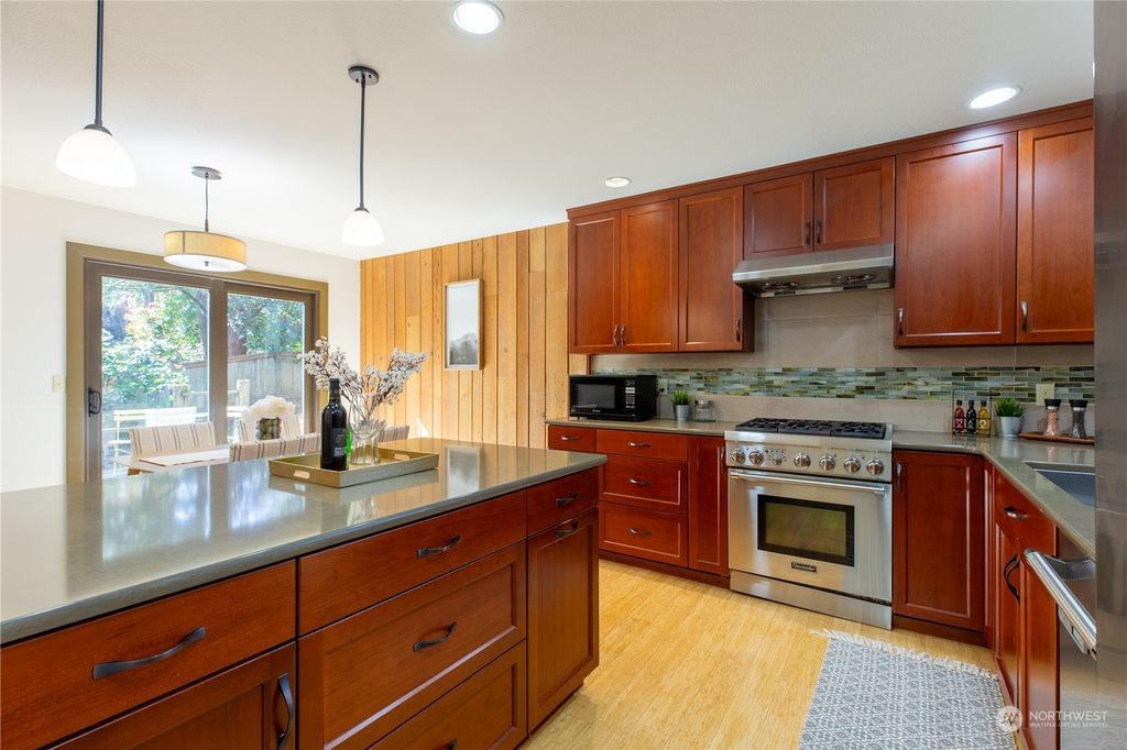 Photo of 4523 170th Place NE, Redmond, WA 98052 (MLS # 2216399)