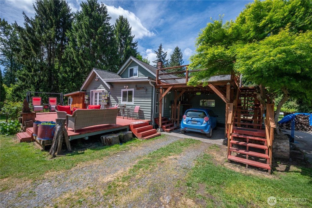 Photo of 4750 Mt Baker Highway, Deming, WA 98244 (MLS # 2527056)