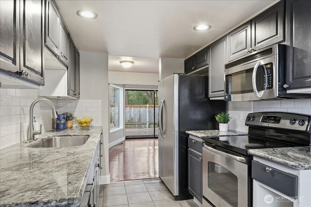 Photo of 1596 Aberdeen Court SE, Renton, WA 98055 (MLS # 2484222)