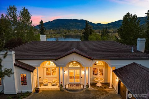 Photo of 4145 Peregrine Point Way SE, Sammamish, WA 98075 (MLS # 2530186)