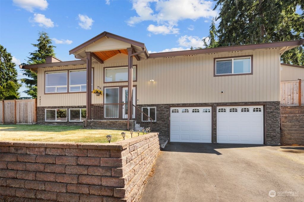 Photo of 2437 S 298th Street, Federal Way, WA 98003 (MLS # 2262685)