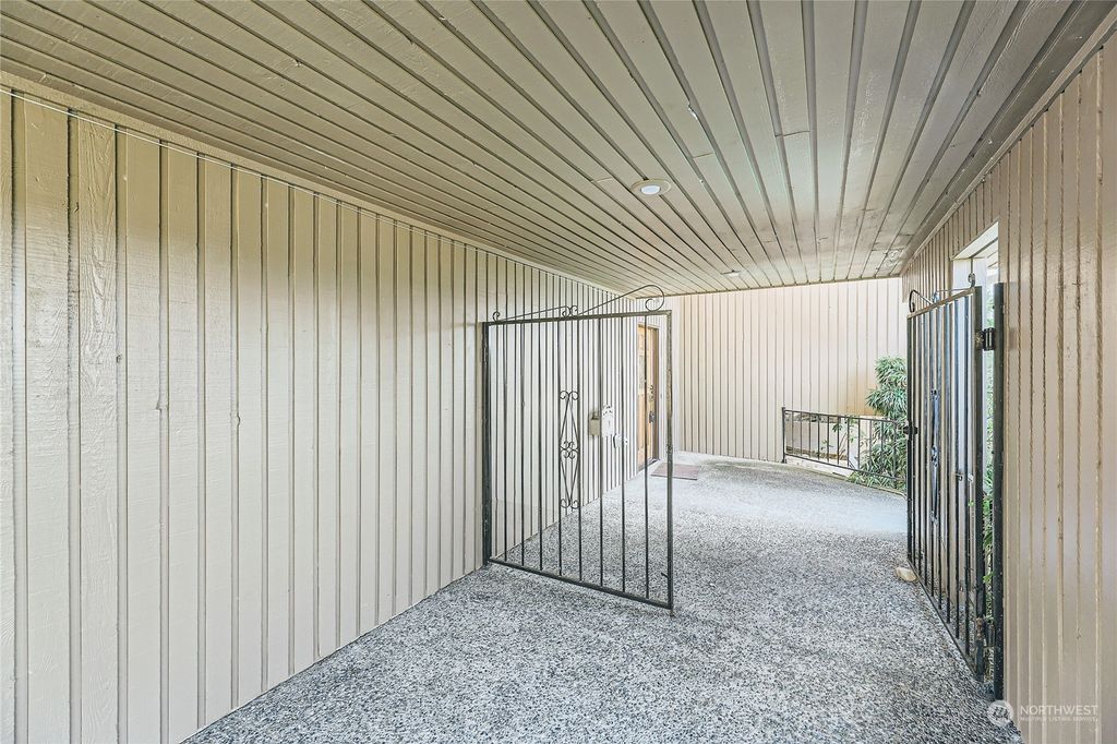 Photo of 13469 64th Terrace NE, Kirkland, WA 98034 (MLS # 2199445)