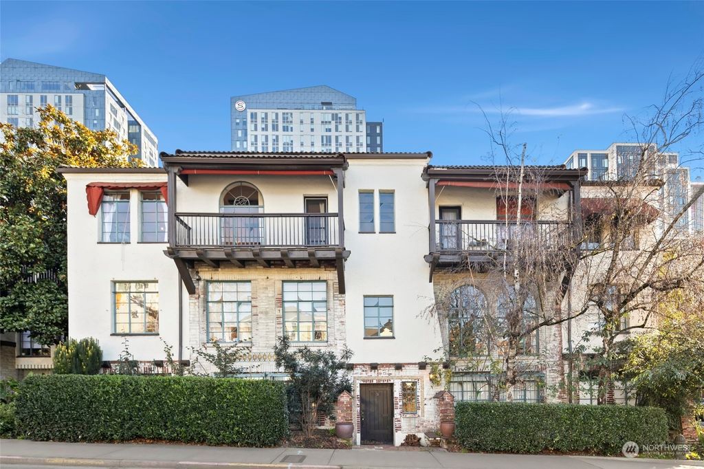 Photo of 4200 11th Avenue NE #16, Seattle, WA 98105 (MLS # 2327821)