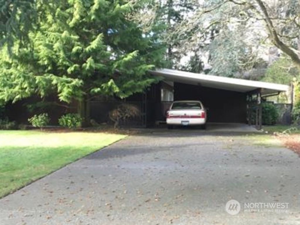 Photo of 103 109th Avenue SE, Bellevue, WA 98004 (MLS # 2064825)