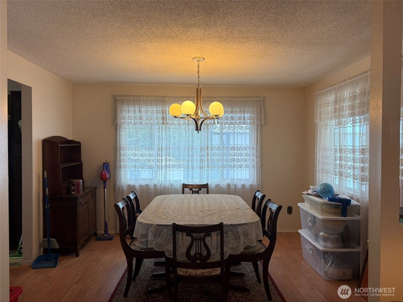 499 W 9th Street
