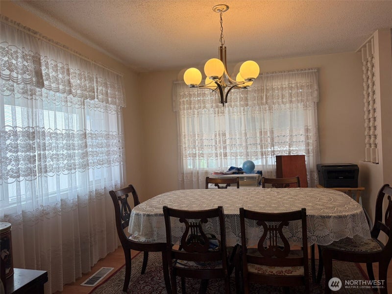 499 W 9th Street