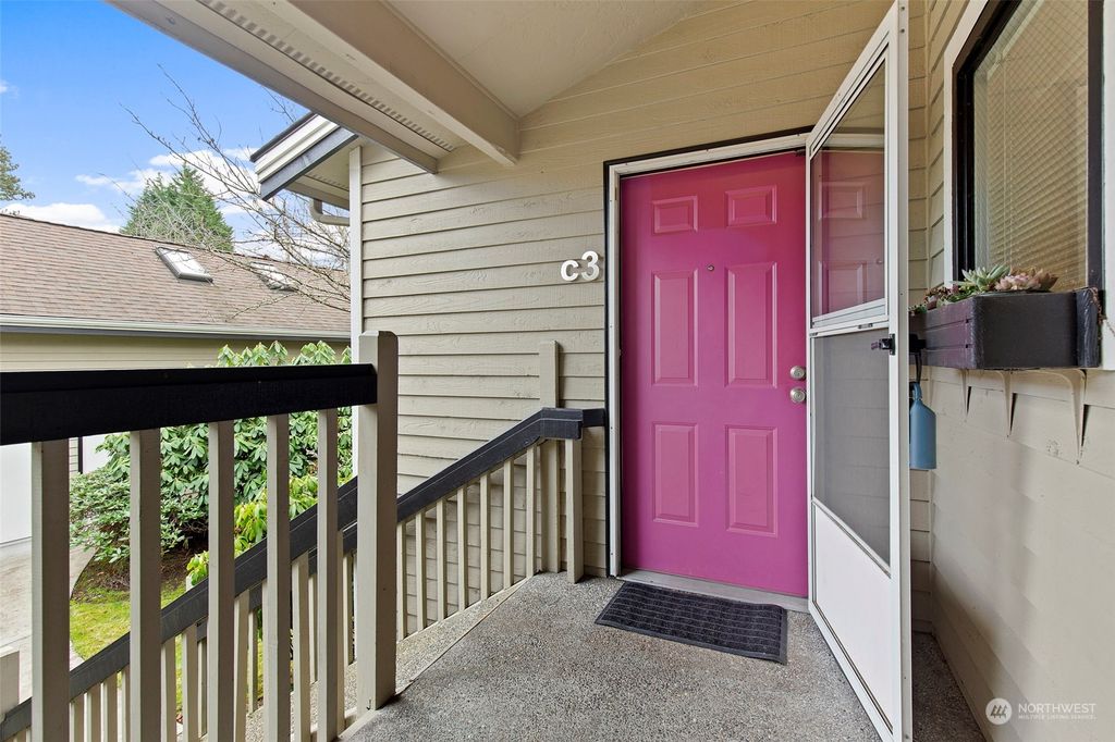 Photo of 6703 110th Avenue NE #C-3, Kirkland, WA 98033 (MLS # 2039047)