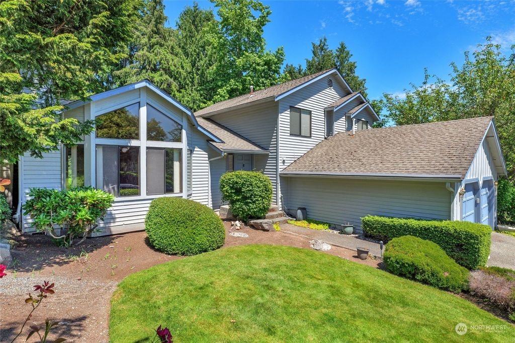 Photo of 18120 NE 100th Court Street, Redmond, WA 98052 (MLS # 2250016)