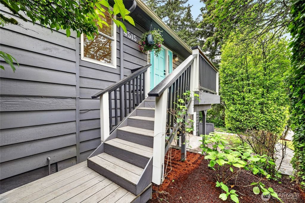Photo of 4515 SW Genesee Street, Seattle, WA 98116 (MLS # 2523659)