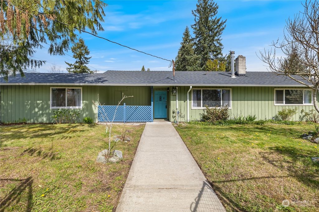 Photo of 22109 44th Avenue W, Mountlake Terrace, WA 98043 (MLS # 2217582)