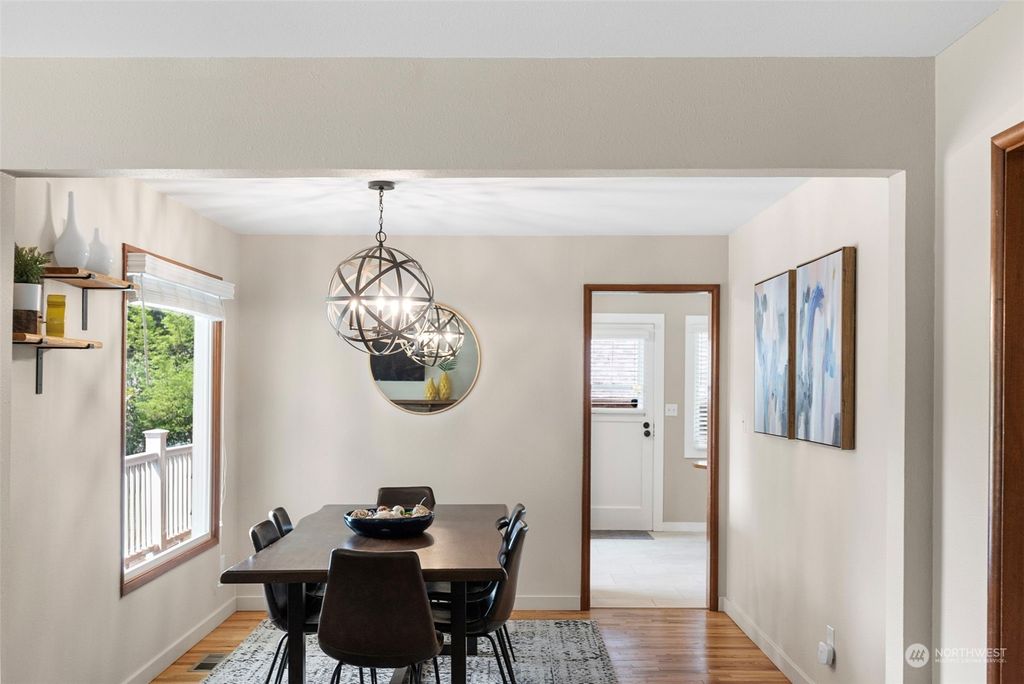 listing image 9364517044520121716