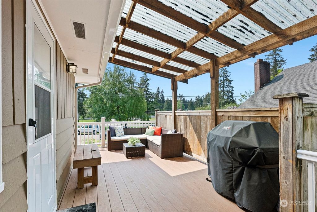 listing image 9369217844120614371