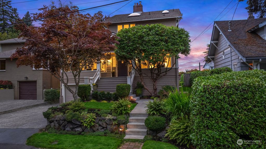Photo of 7313 Wright Avenue SW, Seattle, WA 98136 (MLS # 2285113)