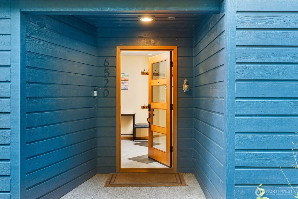 Photo of 6520 E Mercer Way, Mercer Island, WA 98040 (MLS # 2483850)