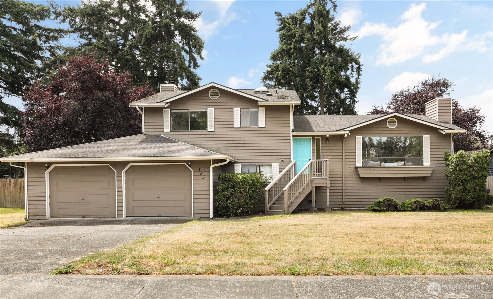 485 NW Columbia Drive