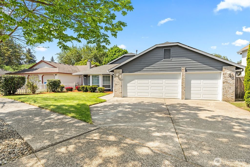 Photo of 4518 NE 138th Place, Vancouver, WA 98682 (MLS # 2514294)