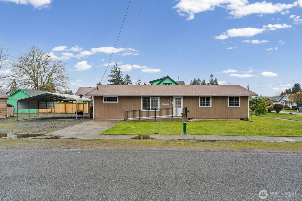 Photo of 401 Mill Avenue SE, Orting, WA 98360 (MLS # 2501590)