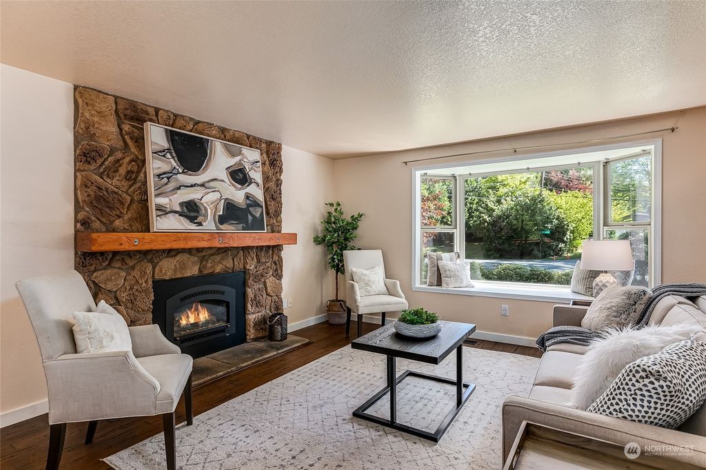 Photo of 6509 210th Avenue NE, Redmond, WA 98053 (MLS # 2065327)