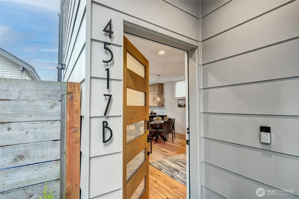 Photo of 4517 B Sunnyside Avenue N, Seattle, WA 98103 (MLS # 2469202)