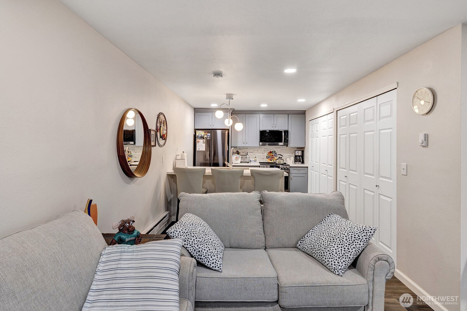 527 S 323rd Place 18c