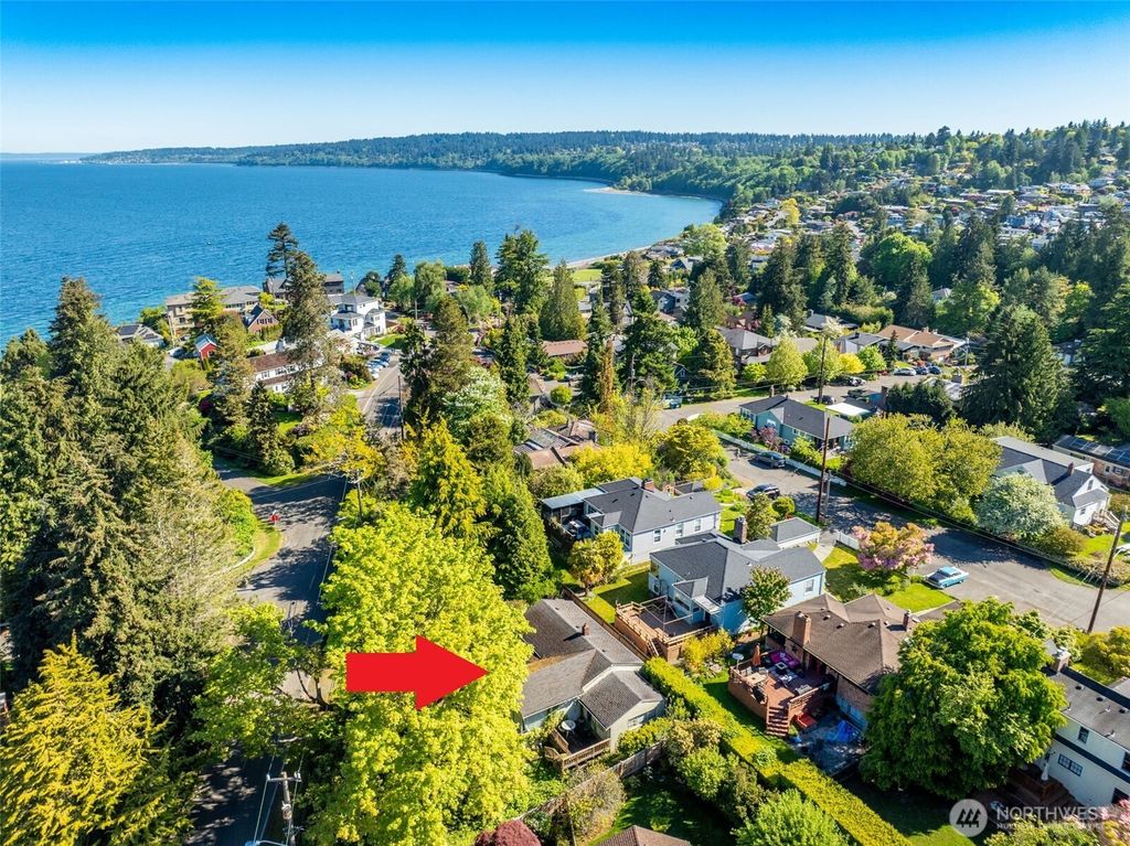 Photo of 9528 28th Avenue NW, Seattle, WA 98117 (MLS # 2371712)