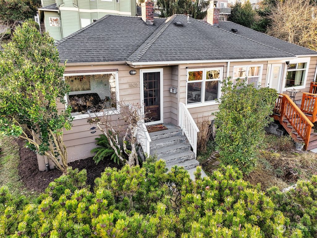 Photo of 1803 27th Avenue, Seattle, WA 98122 (MLS # 2326682)