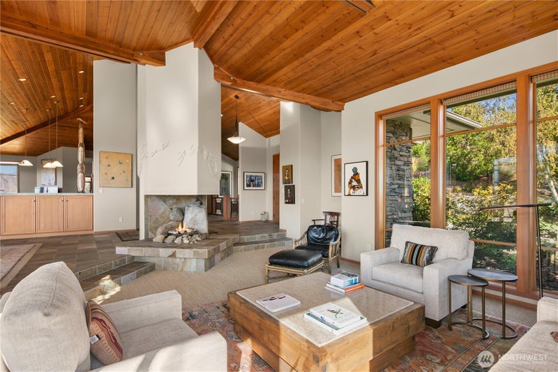 3804 W Eaglerock Drive