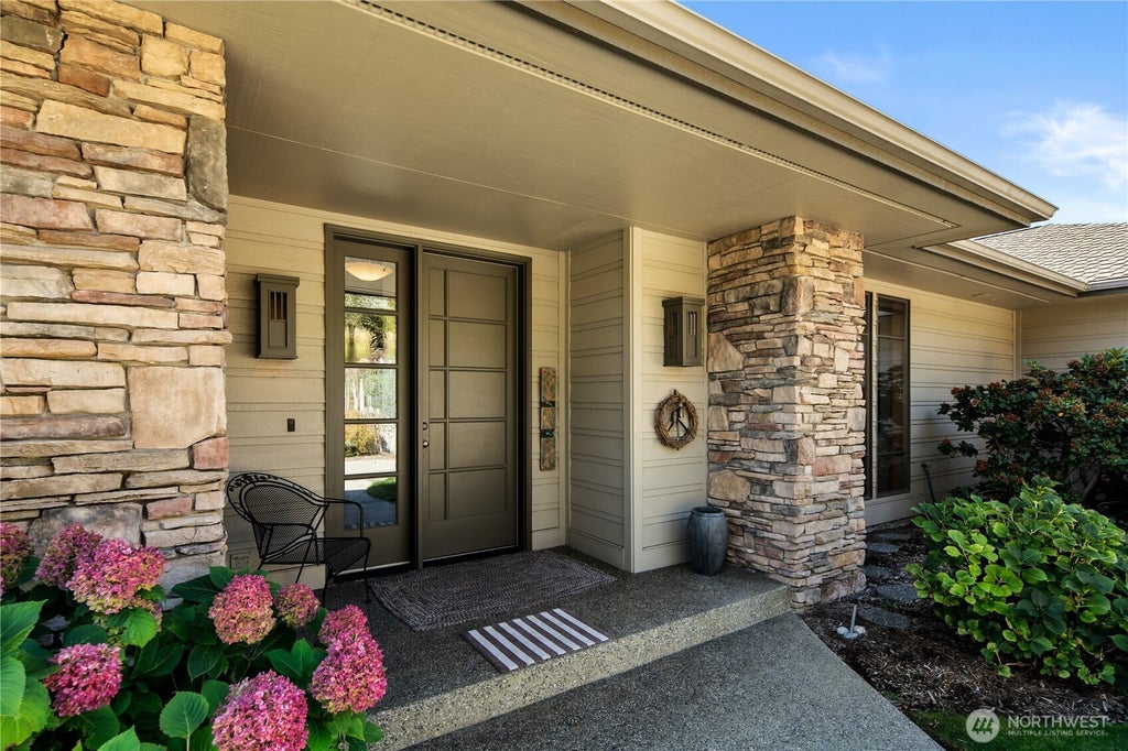 Photo of 3804 W Eaglerock Drive, Wenatchee, WA 98801 (MLS # 2583920)