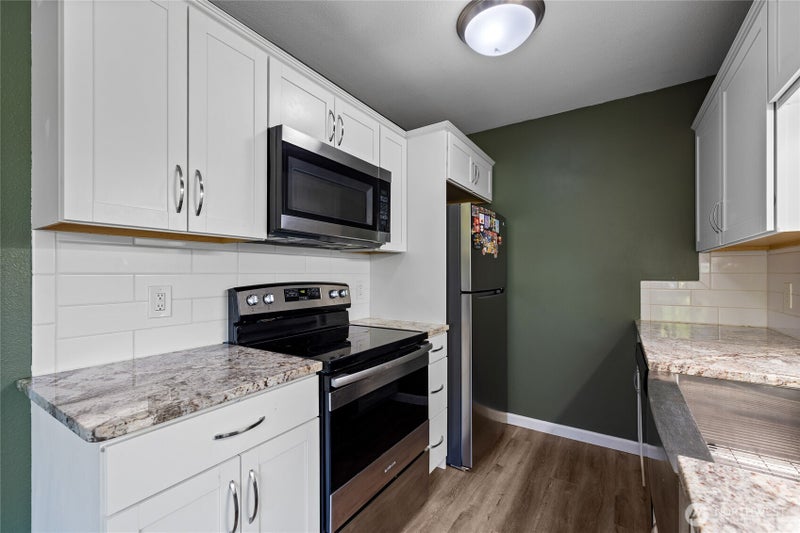 6006 N 15th C104
