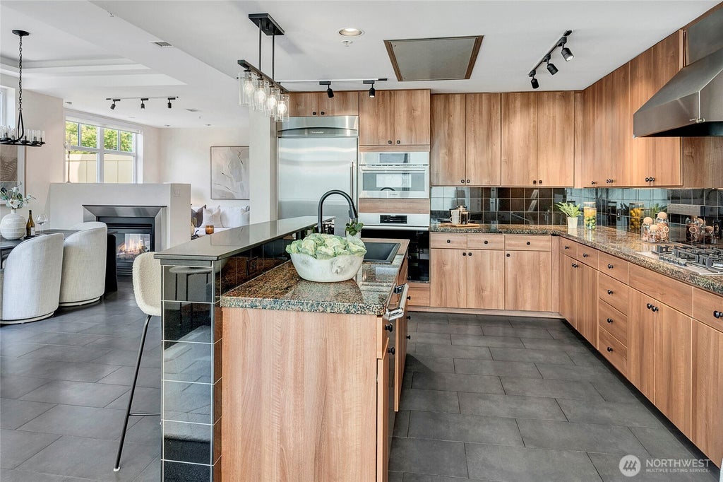 Photo of 17 W Mercer Street #TH7, Seattle, WA 98119 (MLS # 2570074)
