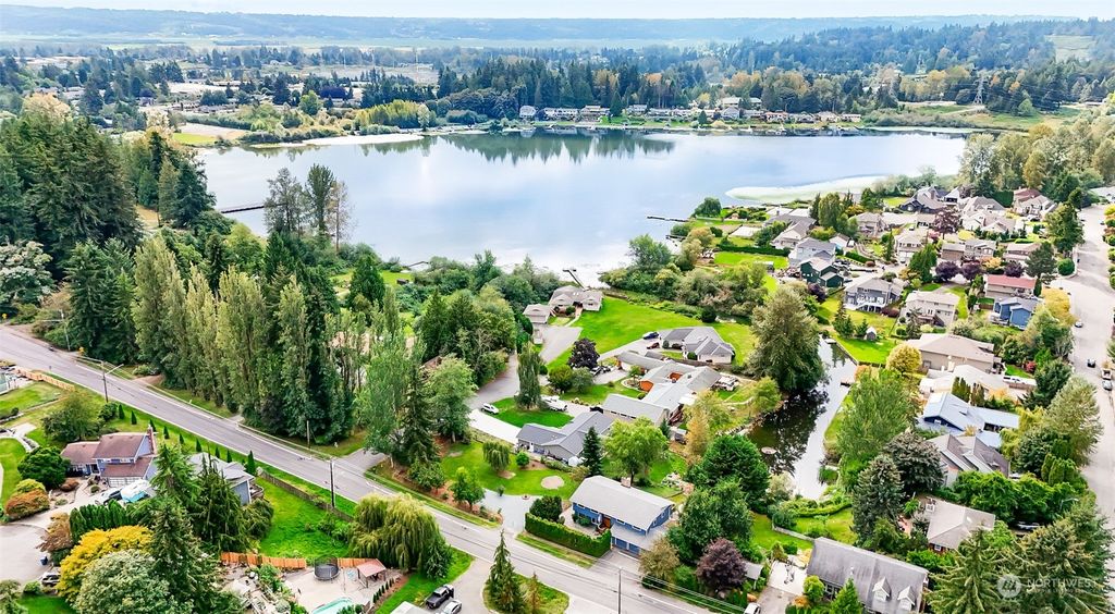 Photo of 1802 Park Avenue, Snohomish, WA 98290 (MLS # 2290483)