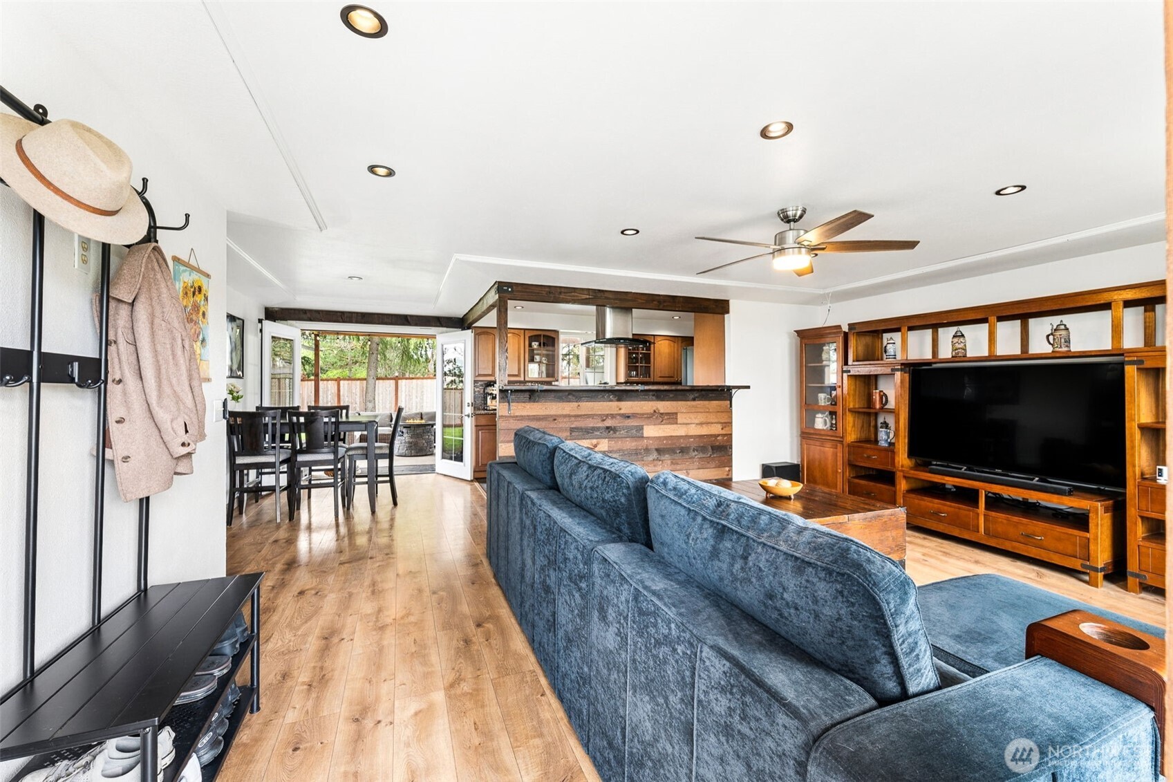 10402 Douglas Drive SW