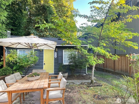 Photo of 2727 NE 92nd Street #b, Seattle, WA 98115 (MLS # 2588833)