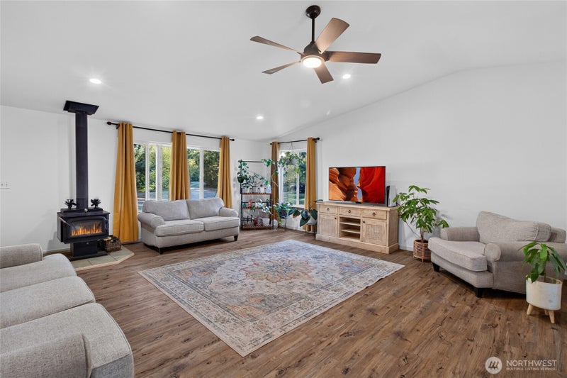 15011 Smith Prairie Road SE