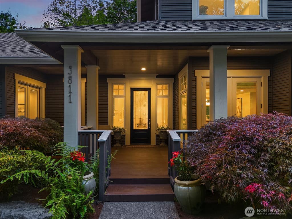 Photo of 3811 97th Avenue NE, Kirkland, WA 98033 (MLS # 2571536)