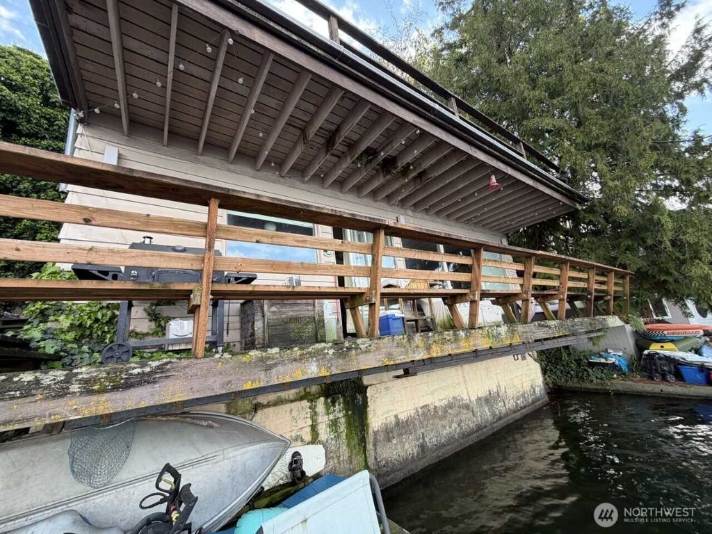 Photo of 9832 Rainier Avenue S, Seattle, WA 98118 (MLS # 2531723)