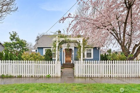 Photo of 1412 Everett Street, Sumner, WA 98390 (MLS # 2497342)