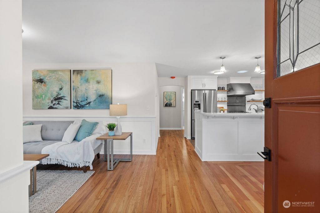 Photo of 9435 21st Avenue SW, Seattle, WA 98106 (MLS # 2019388)