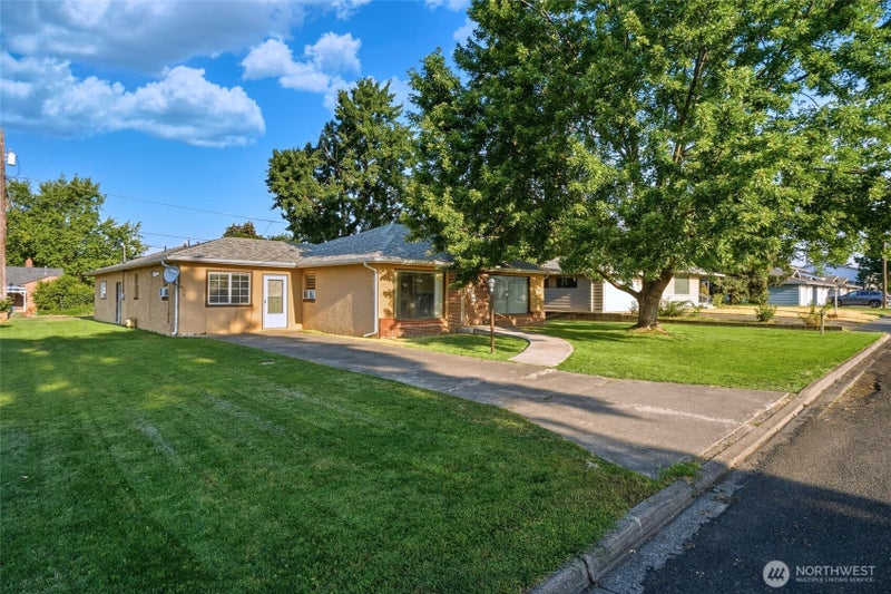 117 NE Cedar Avenue