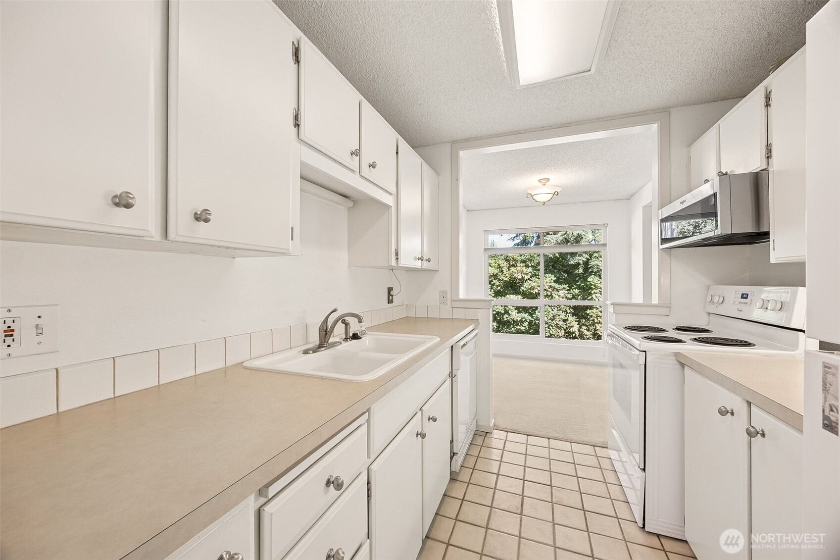831 126th Place NE B208
