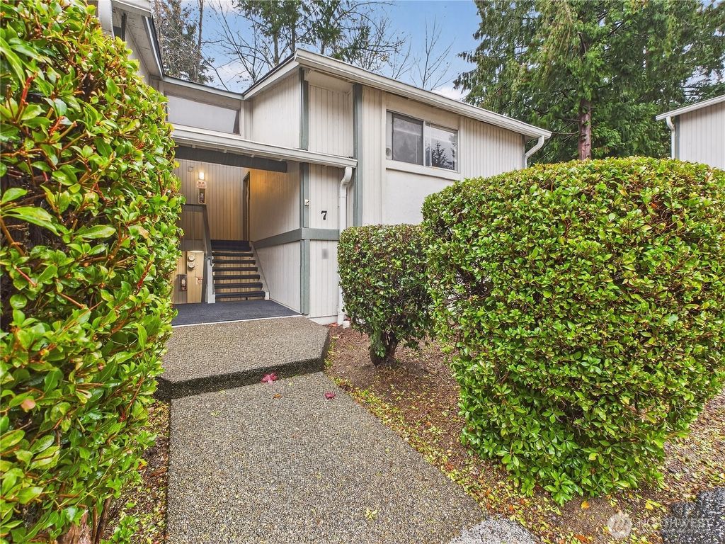 Photo of 412 S 321st Place #A7, Federal Way, WA 98003 (MLS # 2460724)