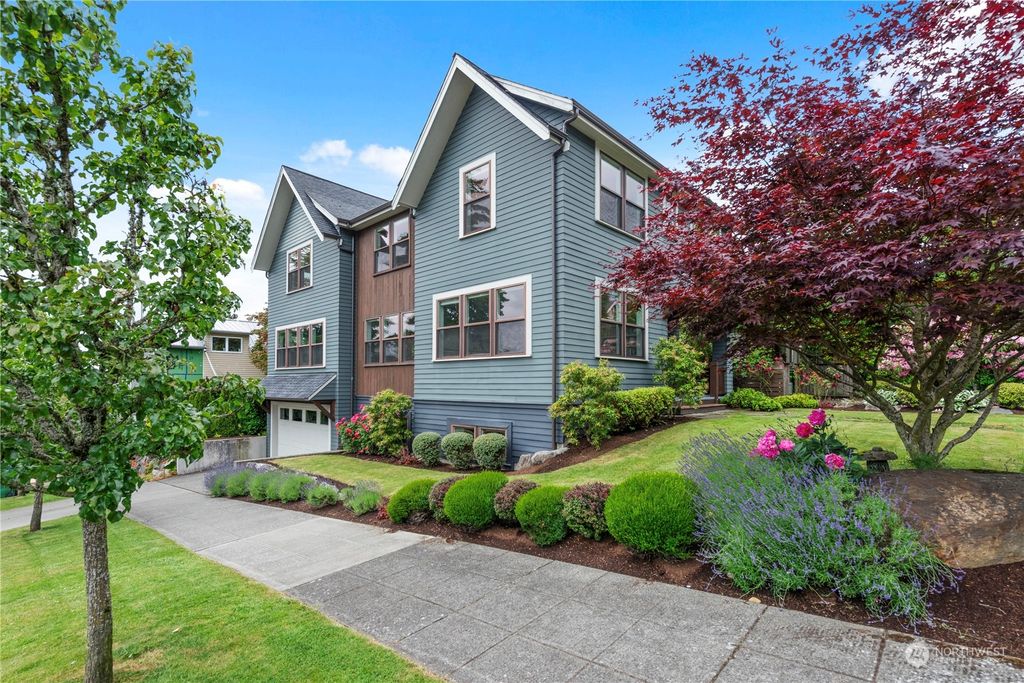 Photo of 6203 30th Avenue NE, Seattle, WA 98115 (MLS # 2253482)