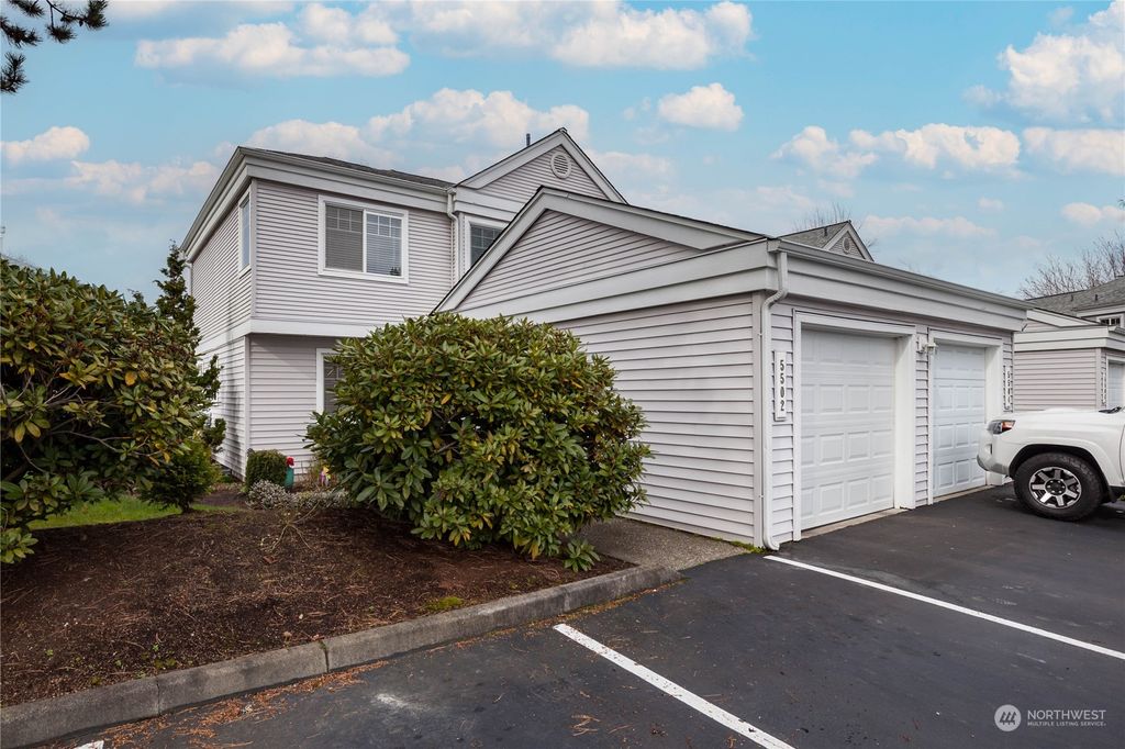 Photo of 5502 S 236th Place, Kent, WA 98032 (MLS # 2206792)