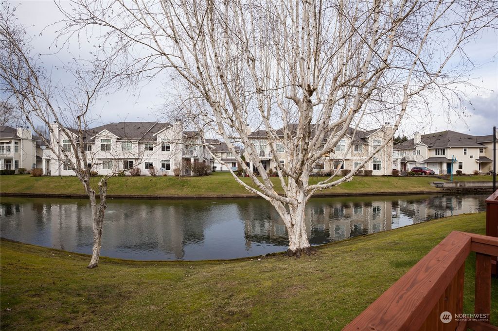 Photo of 5502 S 236th Place, Kent, WA 98032 (MLS # 2206792)