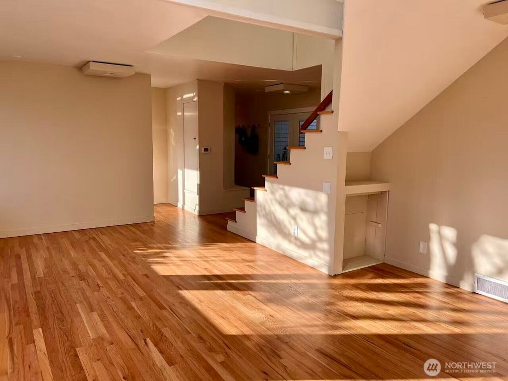 Photo of 2700 123rd Avenue SE, Bellevue, WA 98005 (MLS # 2490355)