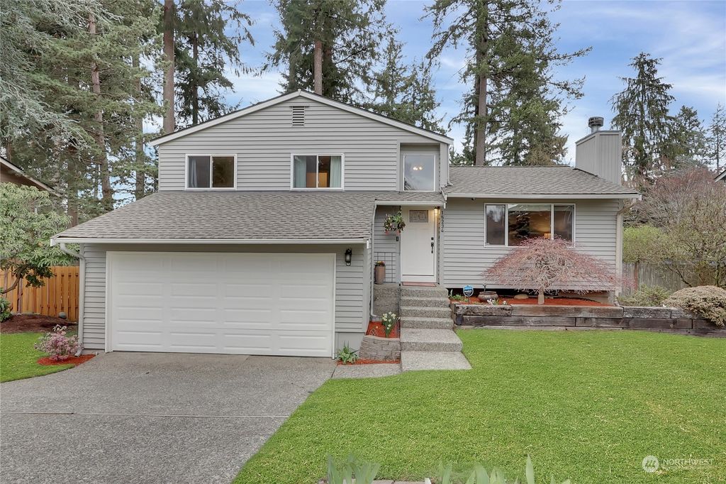 Photo of 15234 SE 176th Place, Renton, WA 98058 (MLS # 2214165)