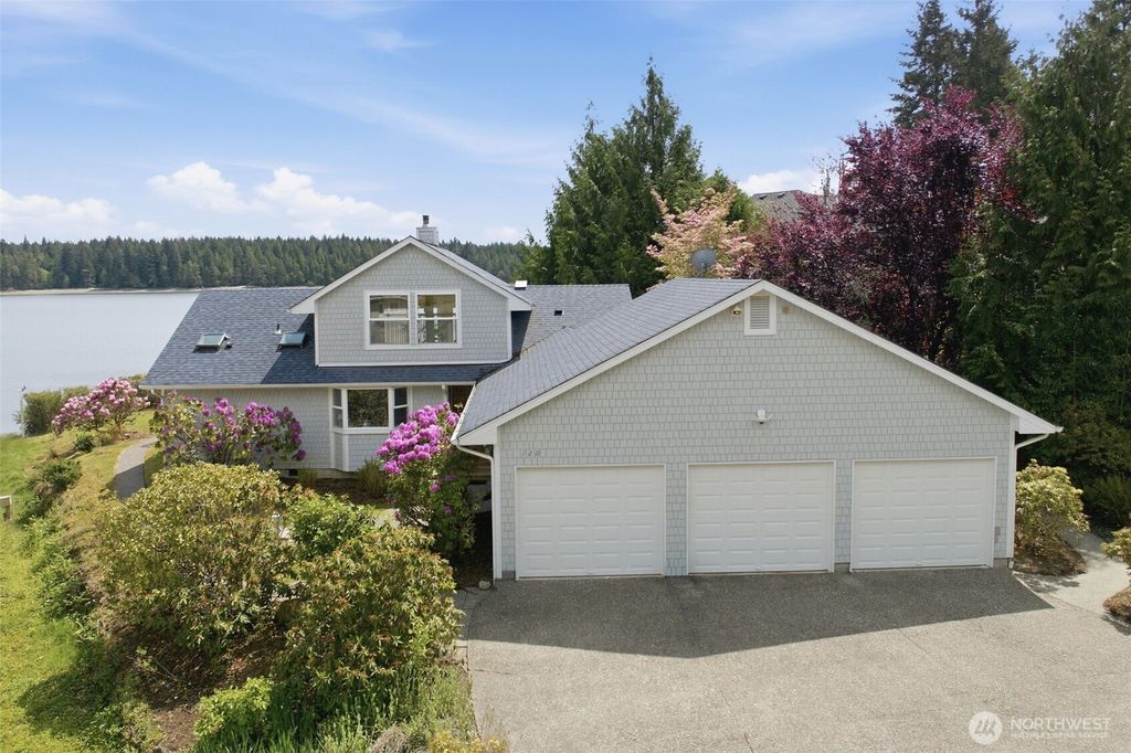 Photo of 120 E Old Winery Rd RD, Shelton, WA 98584 (MLS # 2518106)
