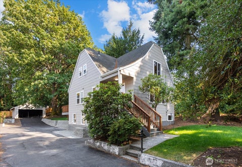 Photo of 10322 Ashworth Avenue N, Seattle, WA 98133 (MLS # 2581023)